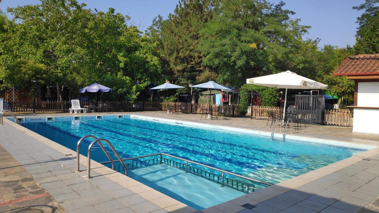 Camping Mitikas And Bungalows Plaka Litochorou Extérieur photo