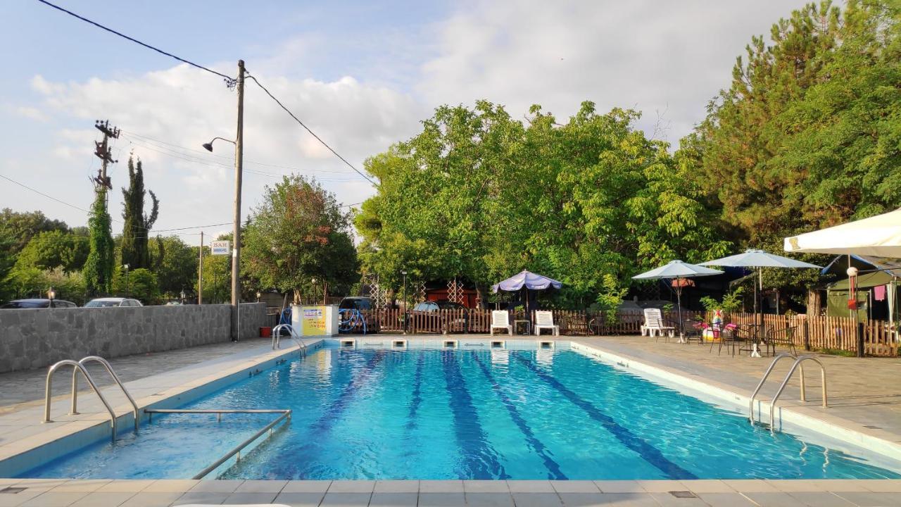 Camping Mitikas And Bungalows Plaka Litochorou Extérieur photo