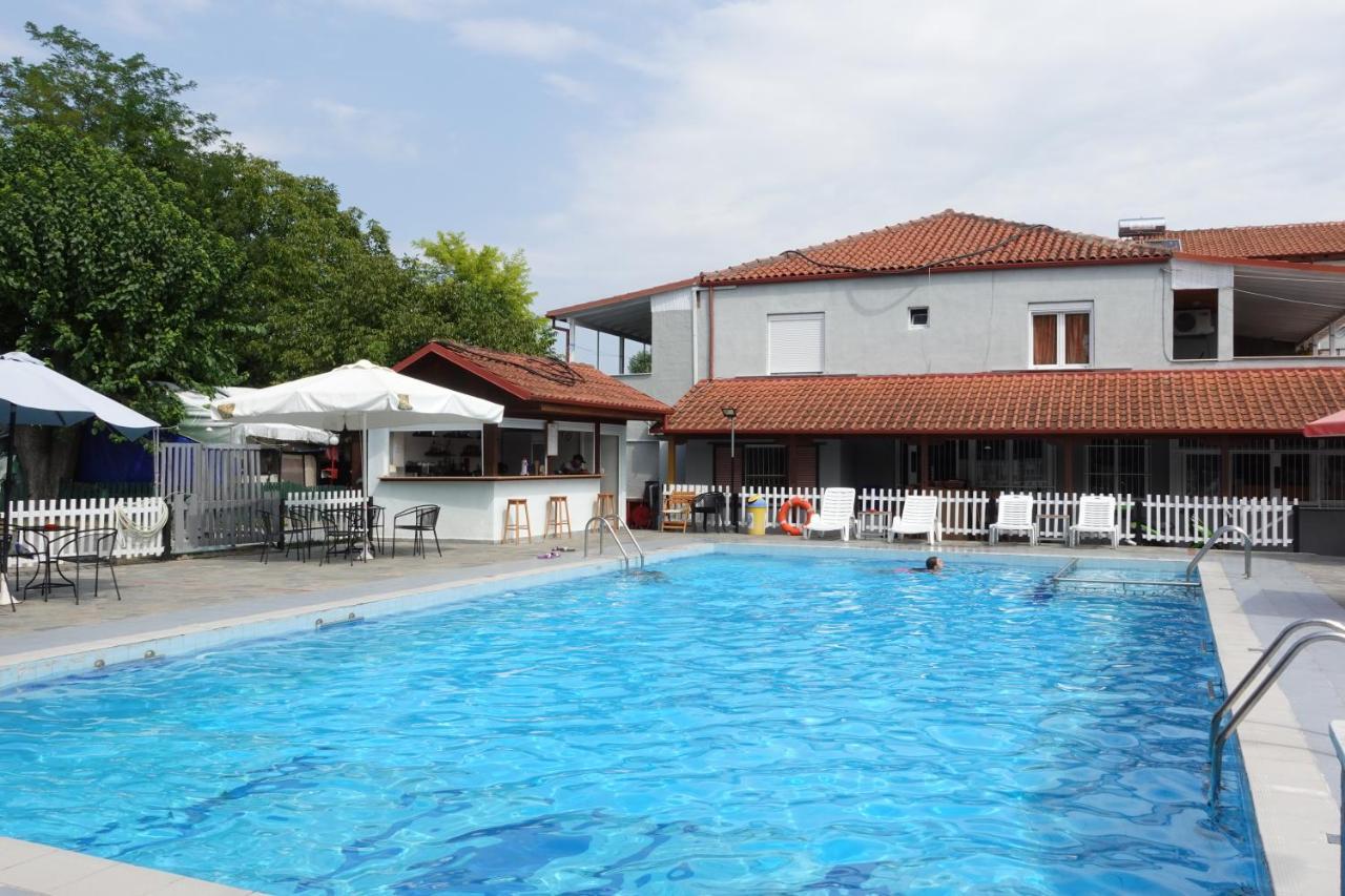 Camping Mitikas And Bungalows Plaka Litochorou Extérieur photo