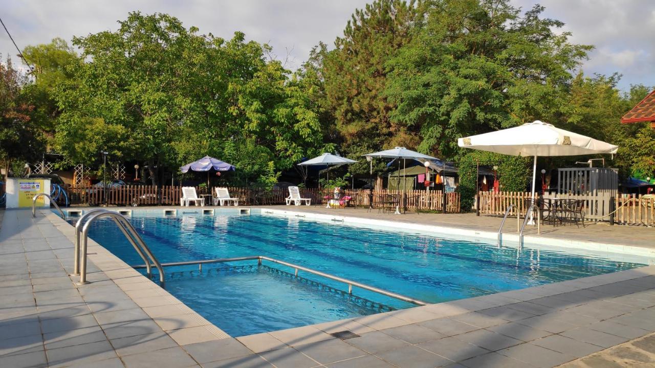 Camping Mitikas And Bungalows Plaka Litochorou Extérieur photo