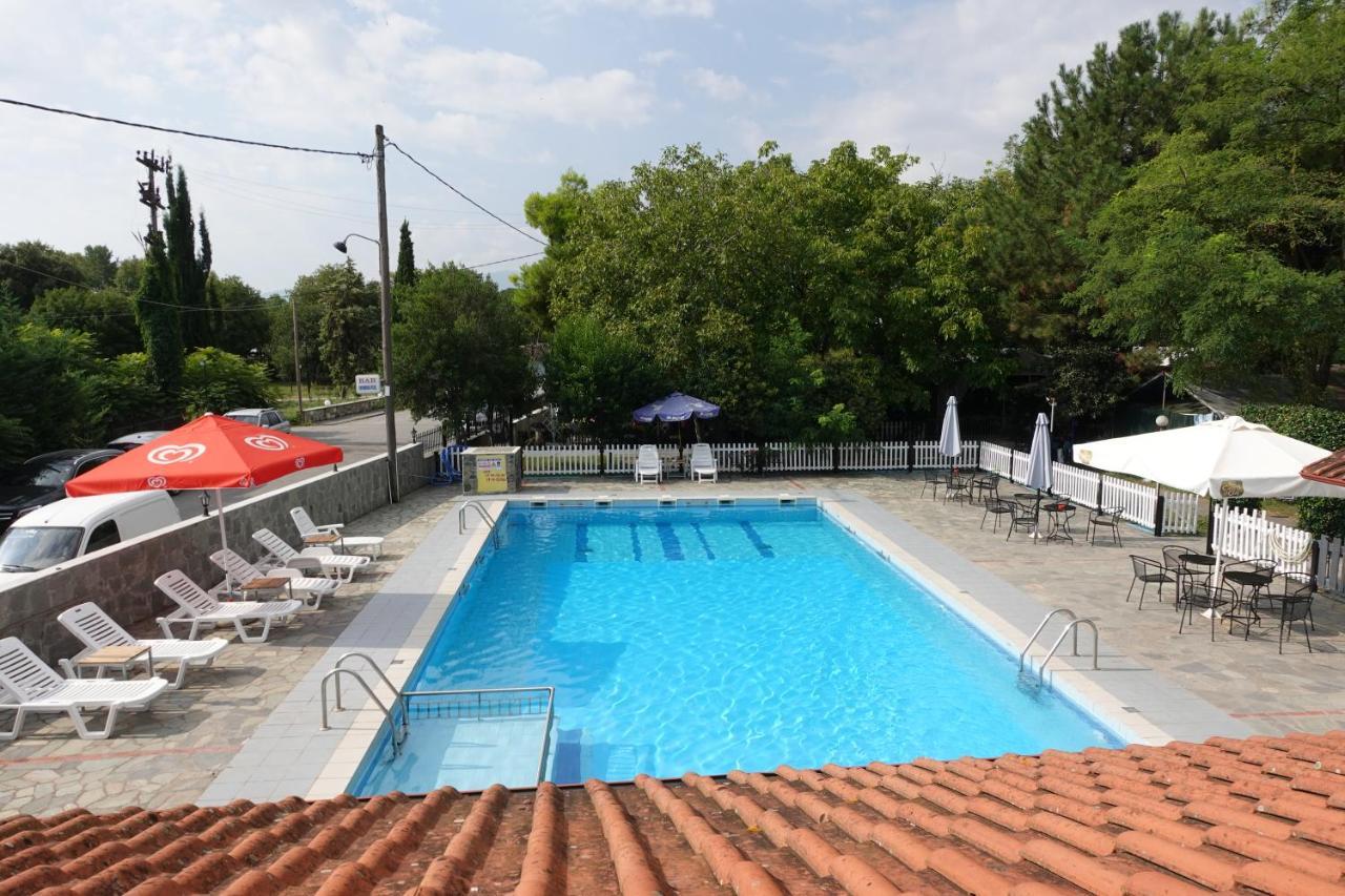 Camping Mitikas And Bungalows Plaka Litochorou Extérieur photo